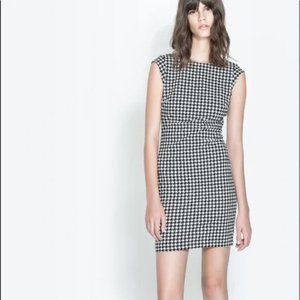 Zara Houndstooth Fitted Sheath Dress Black & White Size Medium Herringbone Work